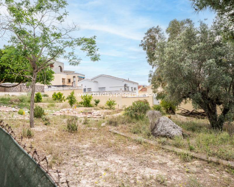 Resale - Detached - Urb. La Marina