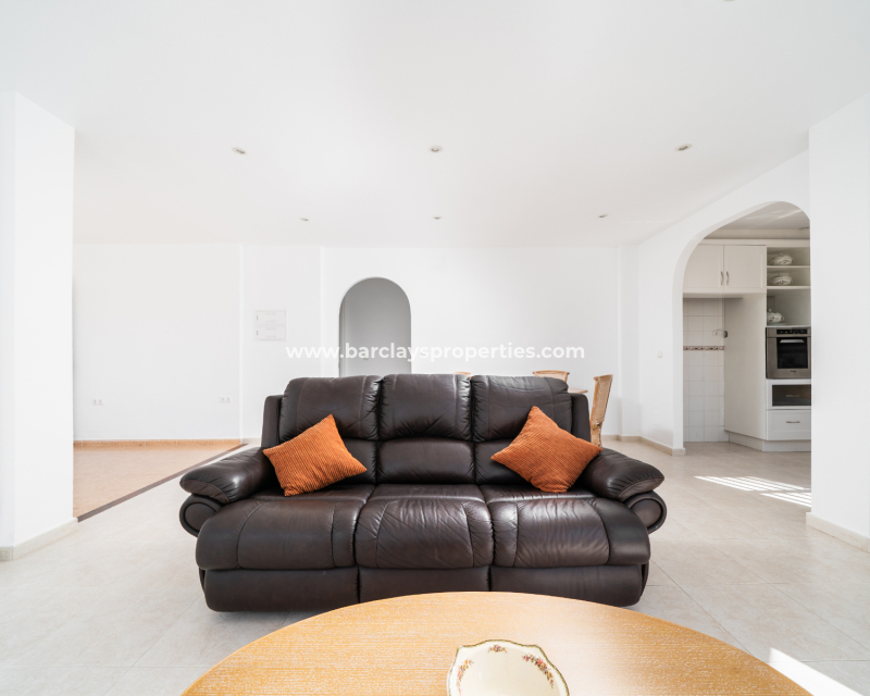 Resale - Detached - Urb. La Marina