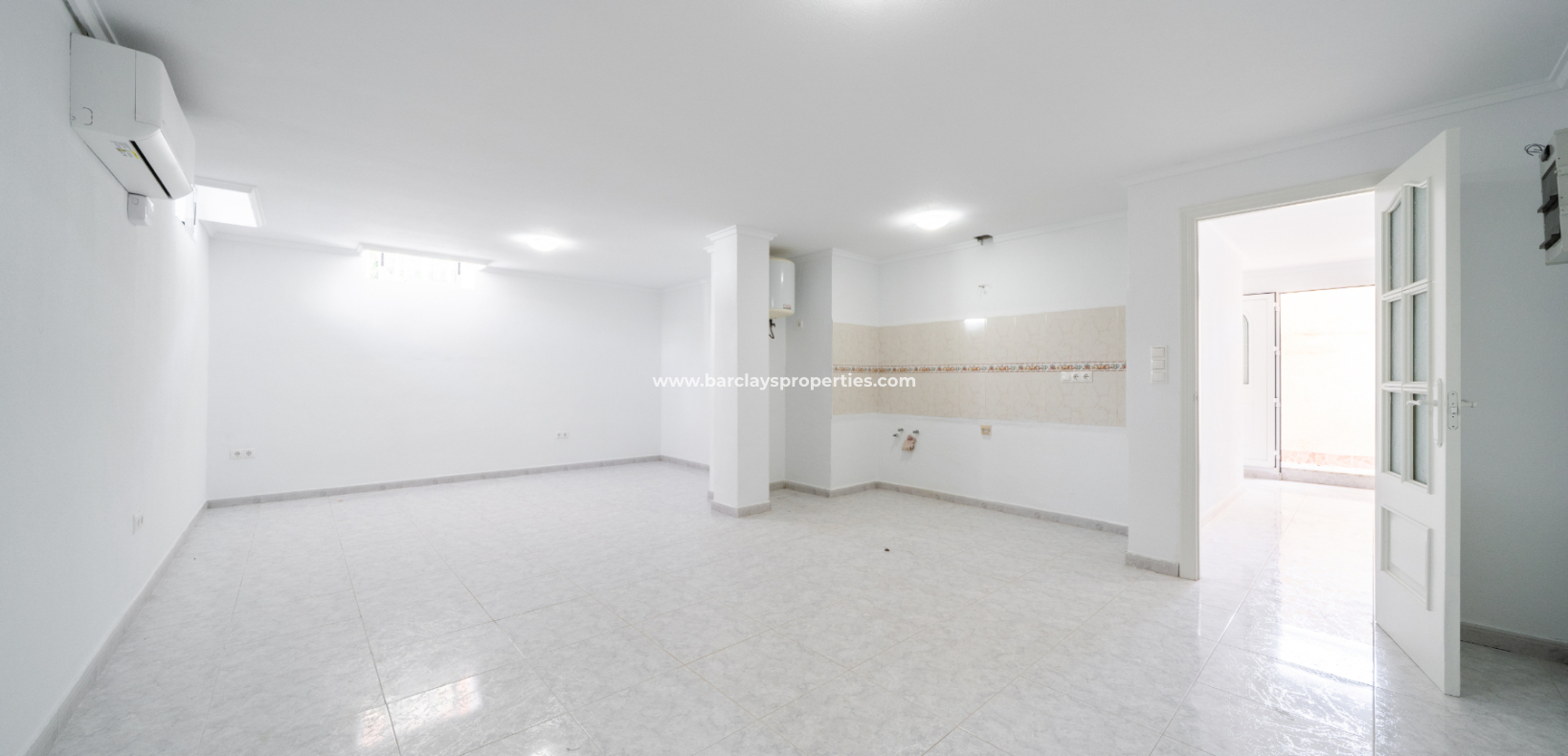 Resale - Detached - Urb. La Marina