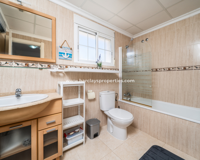 Resale - Detached - Urb. La Marina