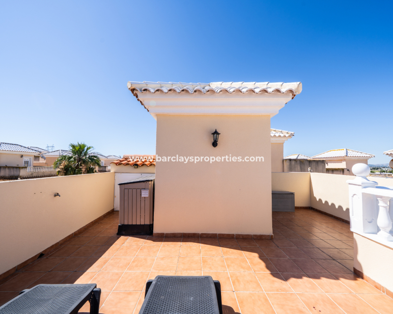 Resale - Detached - Urb. La Marina