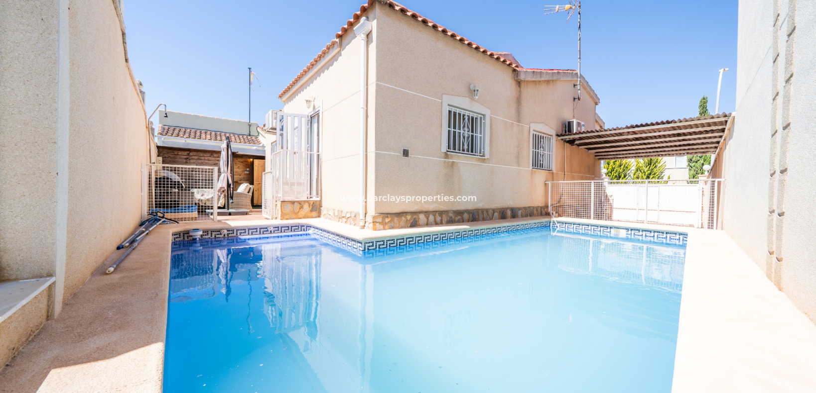 Resale - Detached - Urb. La Marina
