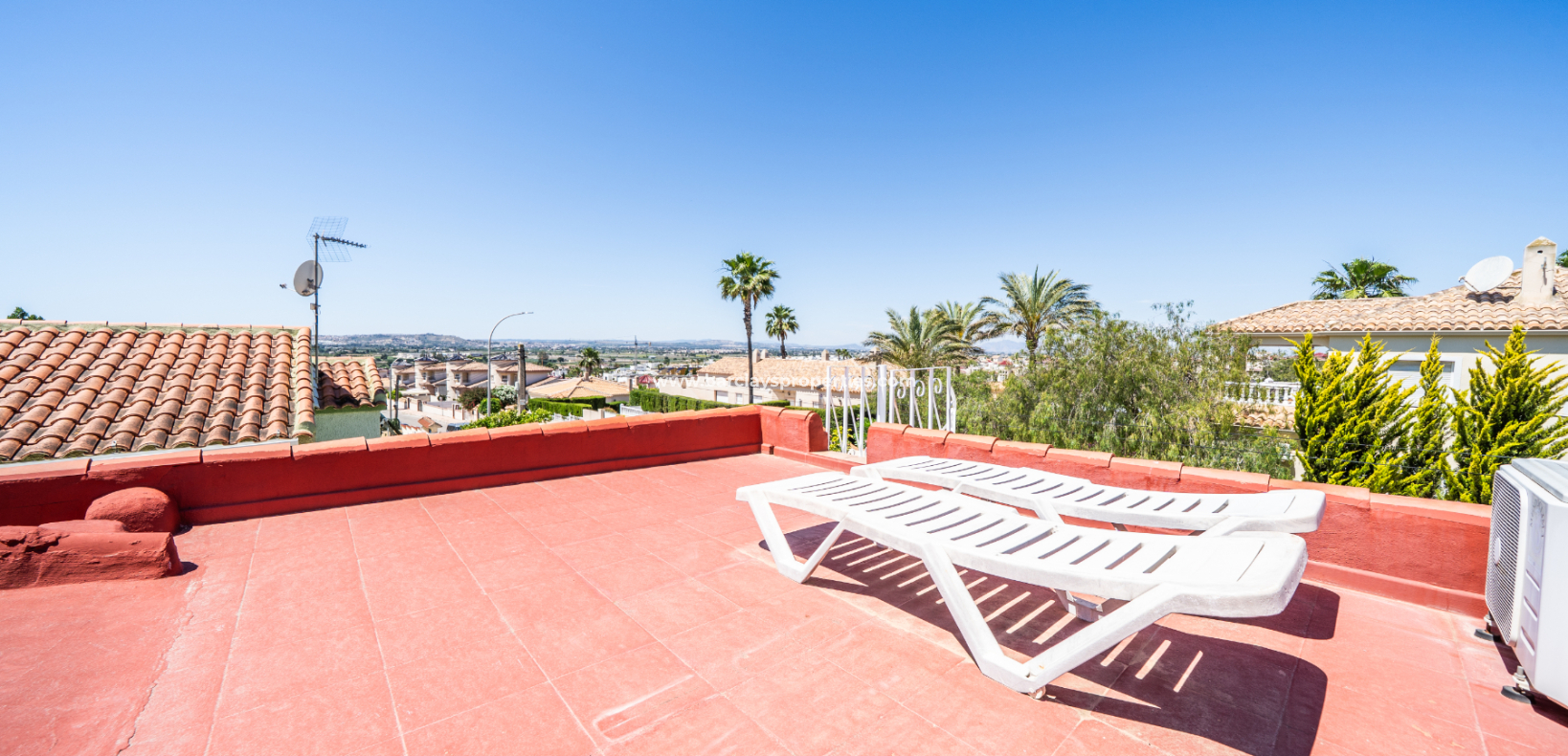 Resale - Detached - Urb. La Marina