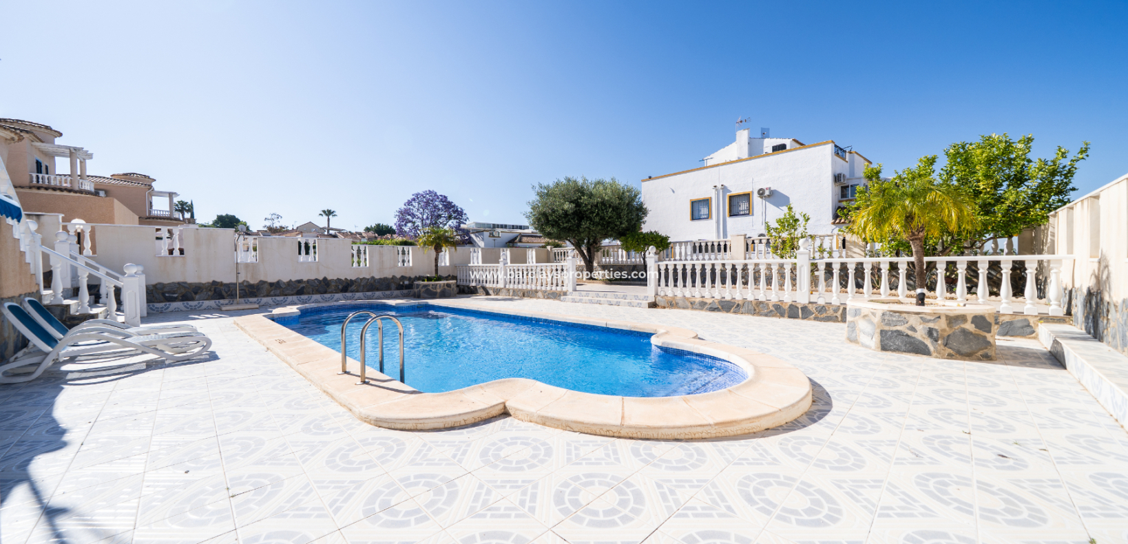 Resale - Detached - Urb. La Marina