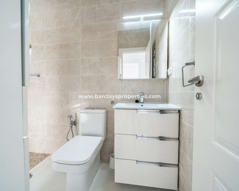 Resale - Detached - Urb. La Marina