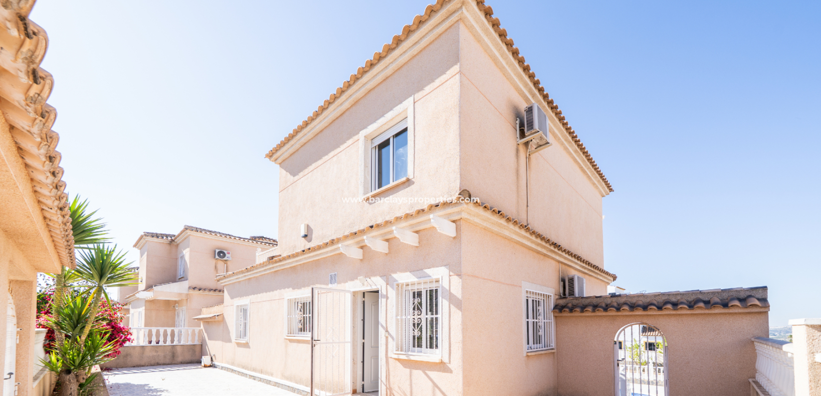 Resale - Detached - Urb. La Marina