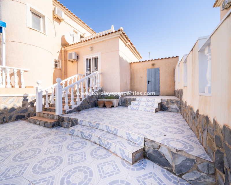 Resale - Detached - Urb. La Marina