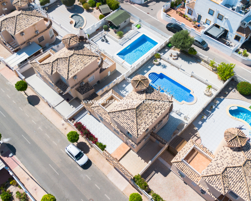 Resale - Detached - Urb. La Marina
