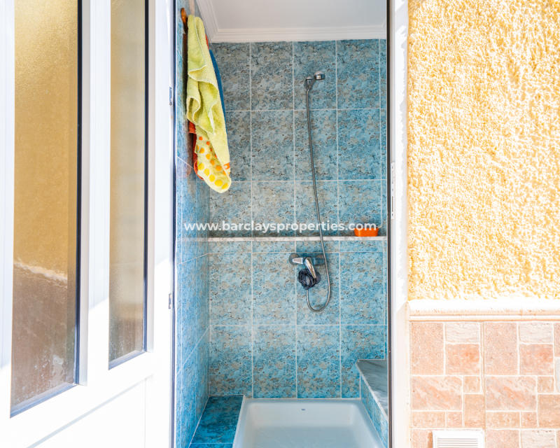 Resale - Detached - Urb. La Marina