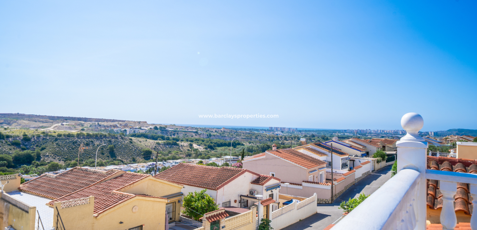 Resale - Detached - Urb. La Marina