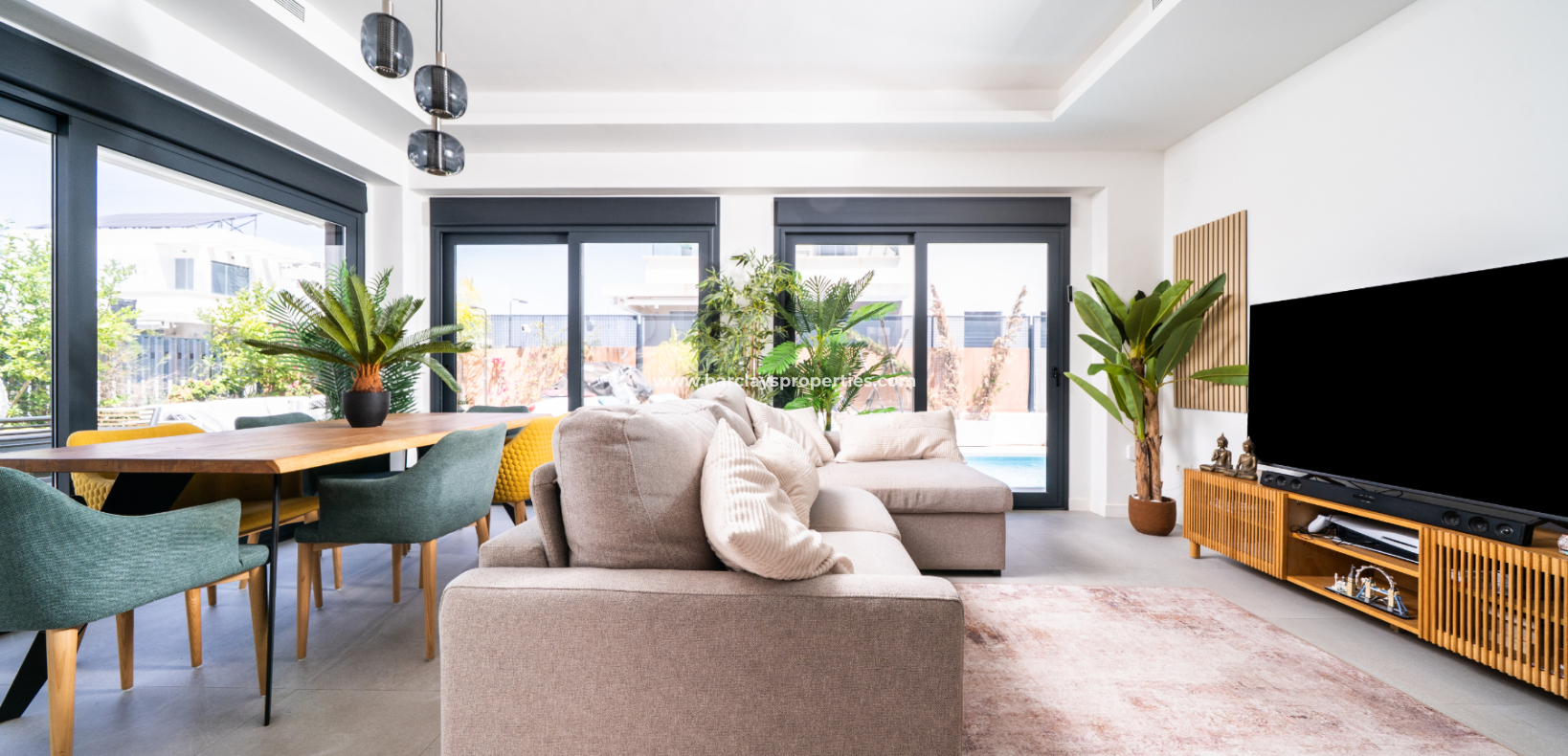 Resale - Detached - Urb. La Marina