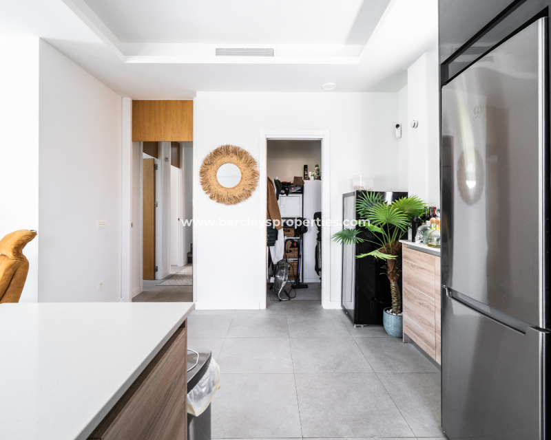 Resale - Detached - Urb. La Marina