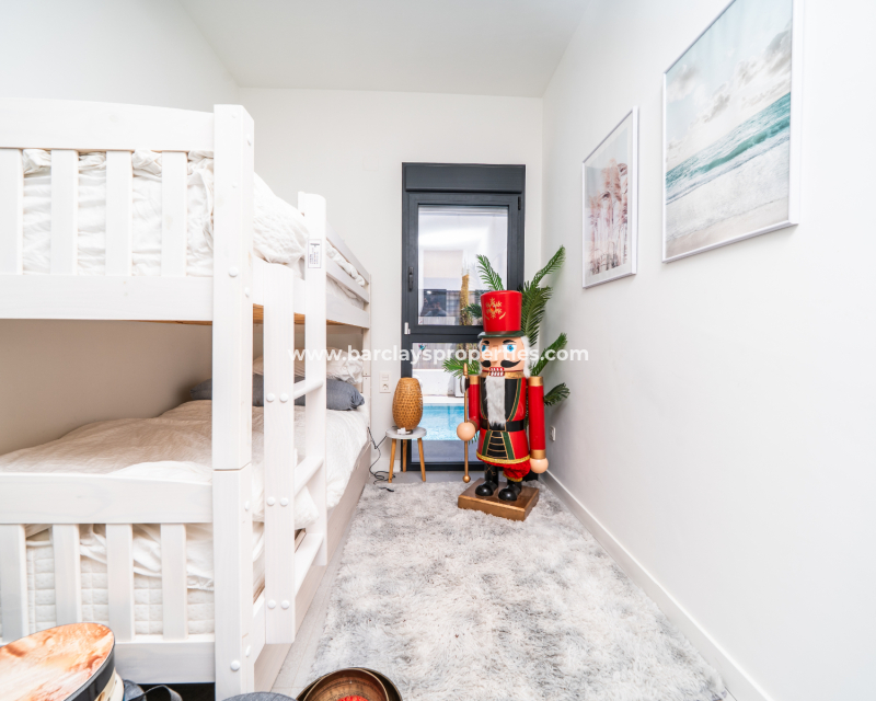 Resale - Detached - Urb. La Marina