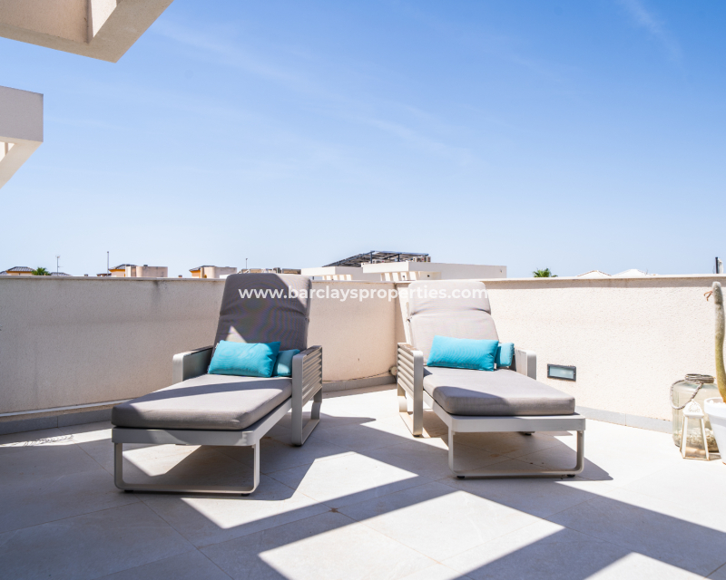 Resale - Detached - Urb. La Marina