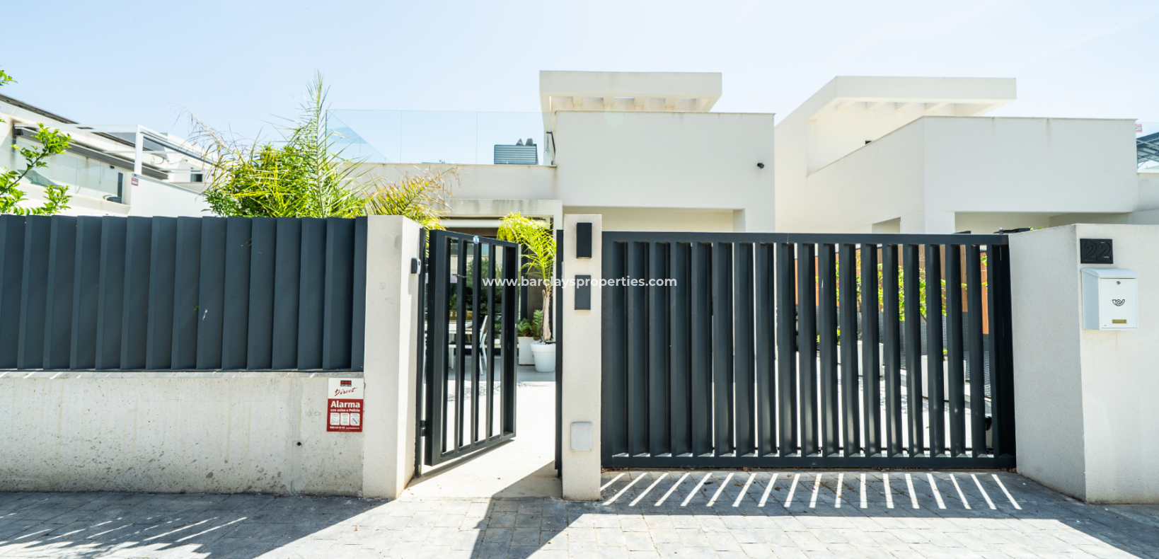 Resale - Detached - Urb. La Marina