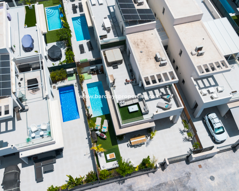 Resale - Detached - Urb. La Marina