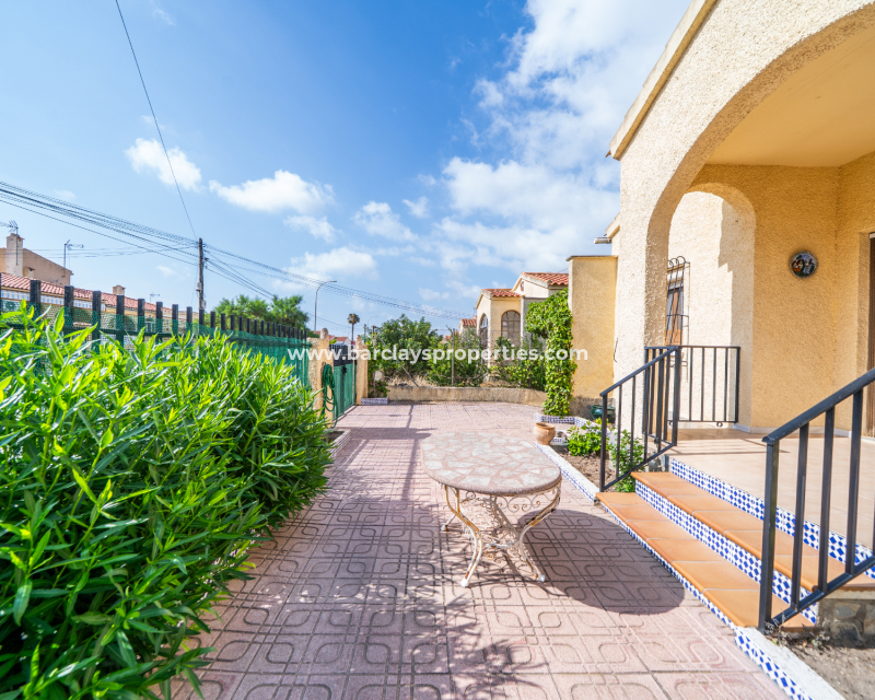 Resale - Detached - Urb. La Marina