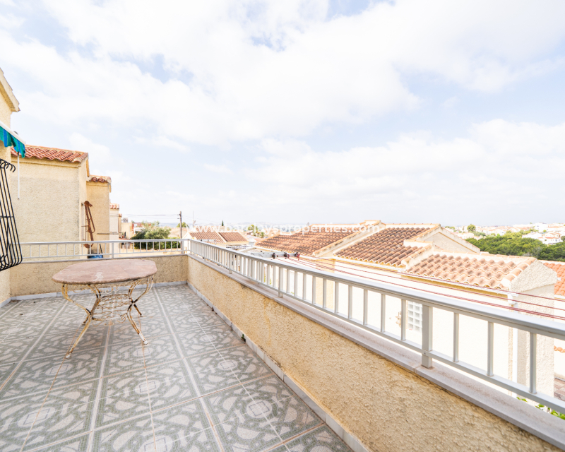 Resale - Detached - Urb. La Marina