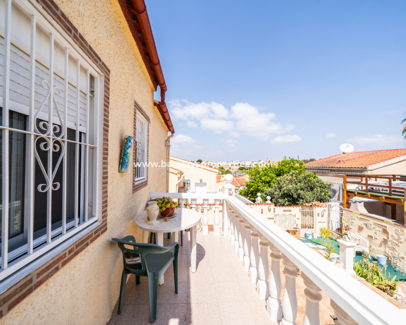 Resale - Detached - Urb. La Marina