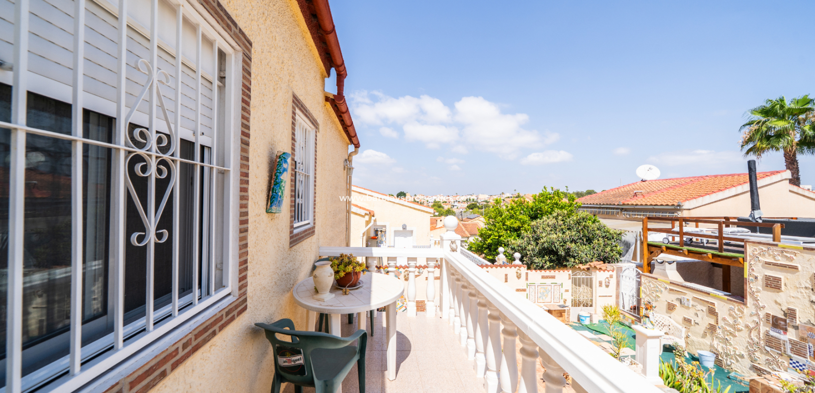 Resale - Detached - Urb. La Marina