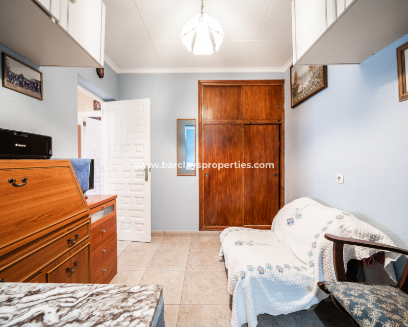 Resale - Detached - Urb. La Marina