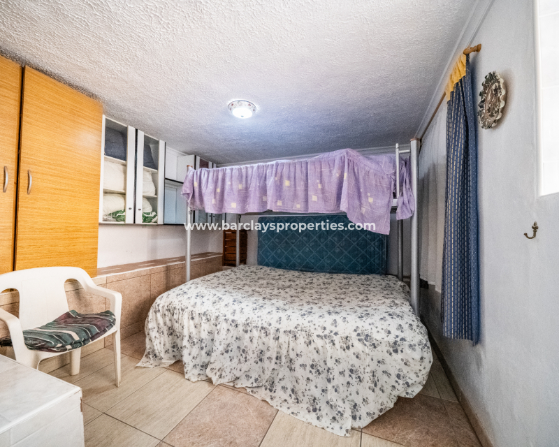 Resale - Detached - Urb. La Marina