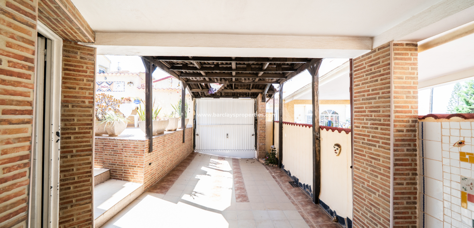 Resale - Detached - Urb. La Marina