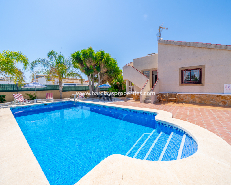 Resale - Detached - Urb. La Marina