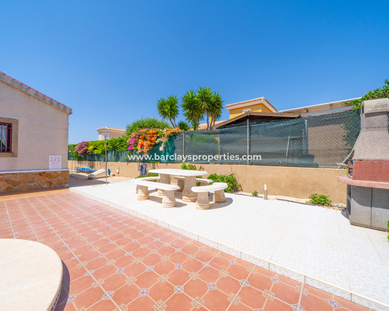 Resale - Detached - Urb. La Marina