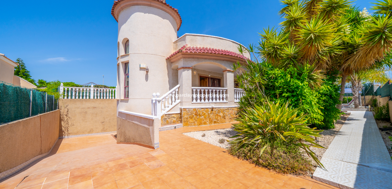 Resale - Detached - Urb. La Marina