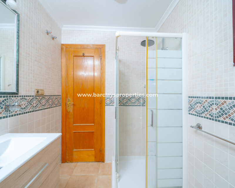 Resale - Detached - Urb. La Marina