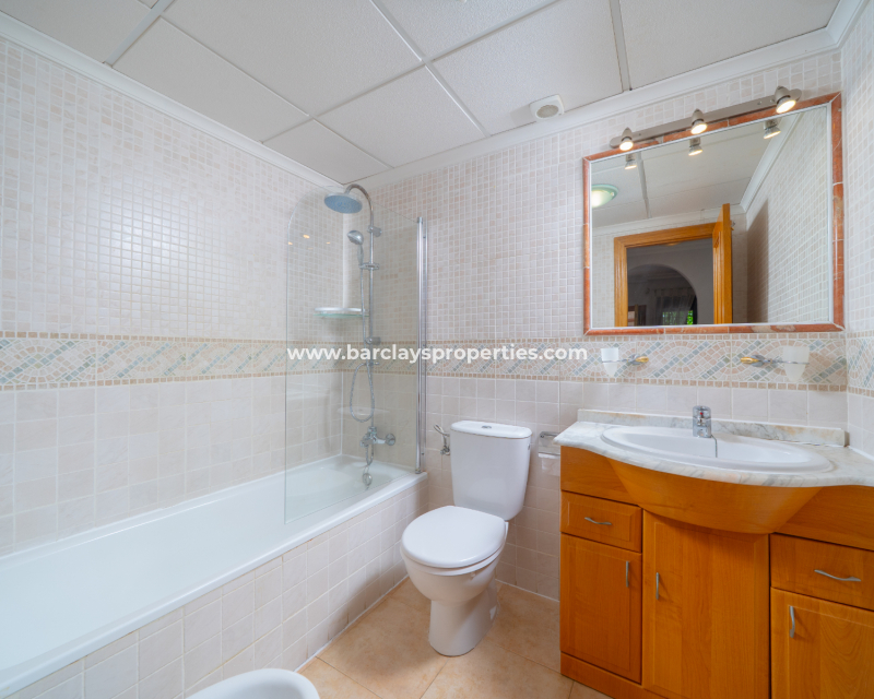 Resale - Detached - Urb. La Marina
