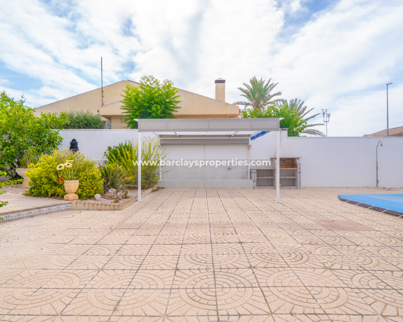Resale - Detached - Urb. La Marina