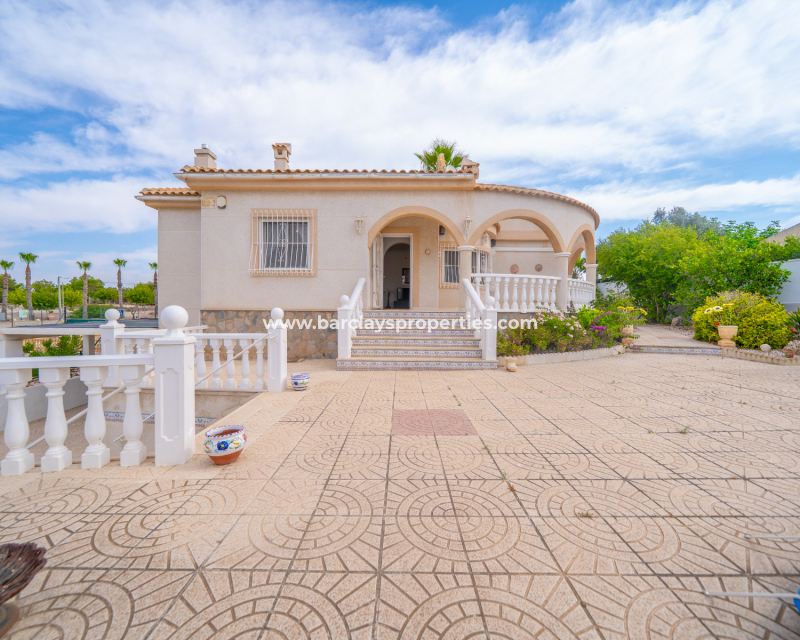 Resale - Detached - Urb. La Marina