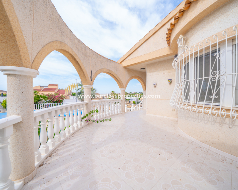Resale - Detached - Urb. La Marina