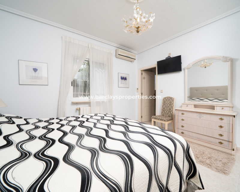 Resale - Detached - Urb. La Marina