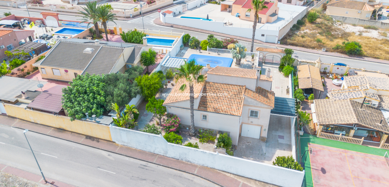 Resale - Detached - Urb. La Marina
