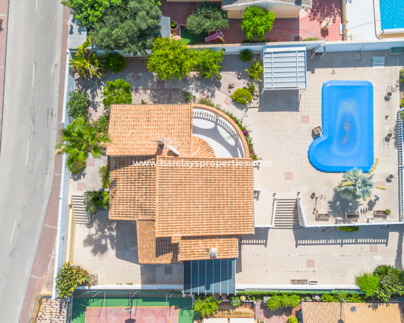 Resale - Detached - Urb. La Marina