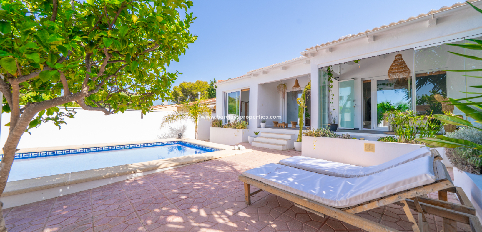 Resale - Detached - Urb. La Marina
