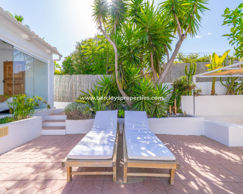 Resale - Detached - Urb. La Marina