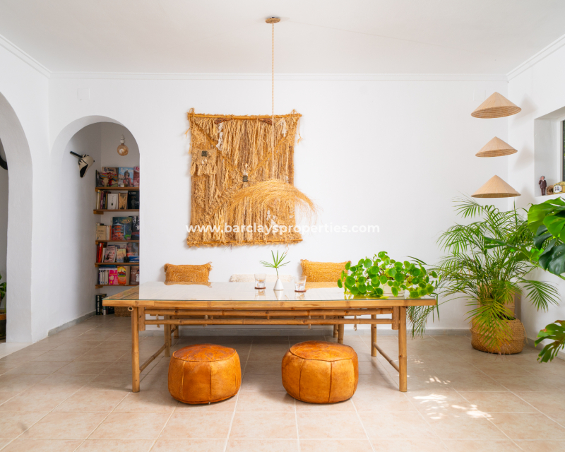 Resale - Detached - Urb. La Marina