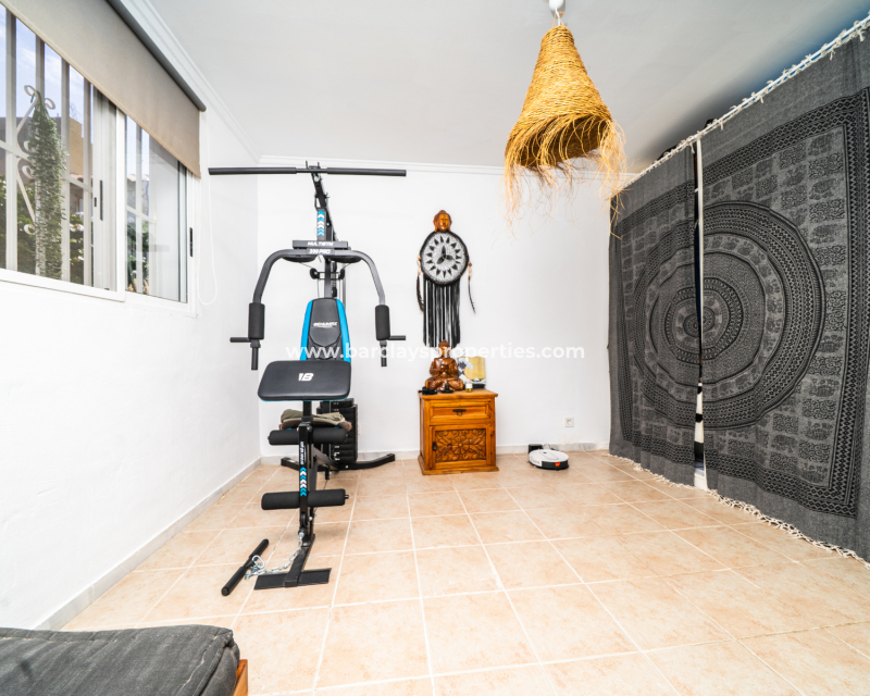 Resale - Detached - Urb. La Marina
