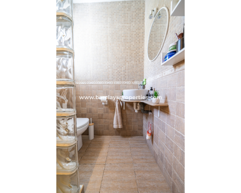 Resale - Detached - Urb. La Marina