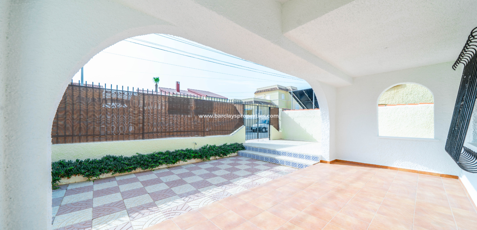 Resale - Detached - Urb. La Marina