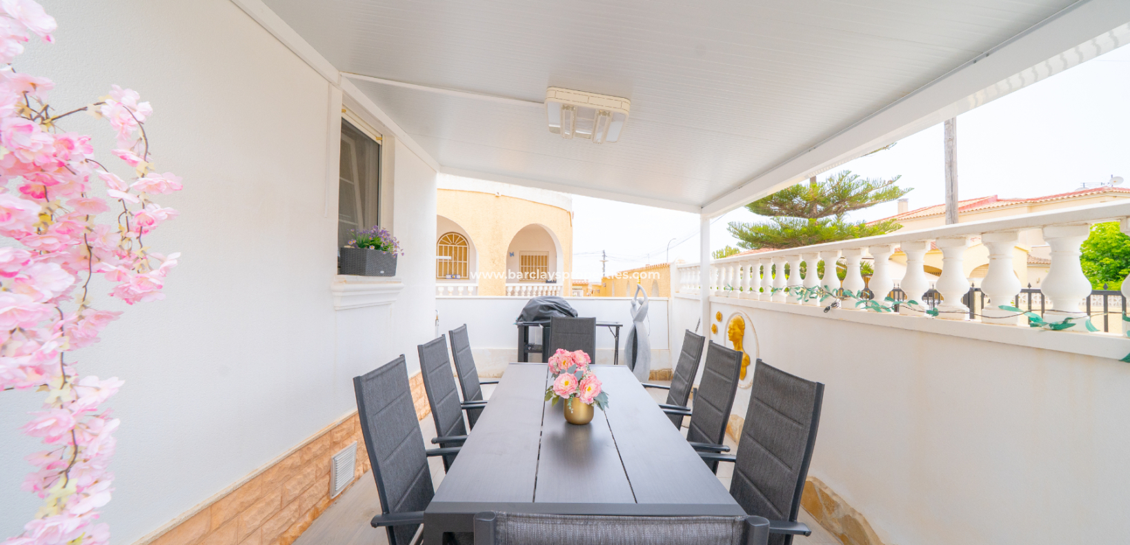 Resale - Detached - Urb. La Marina