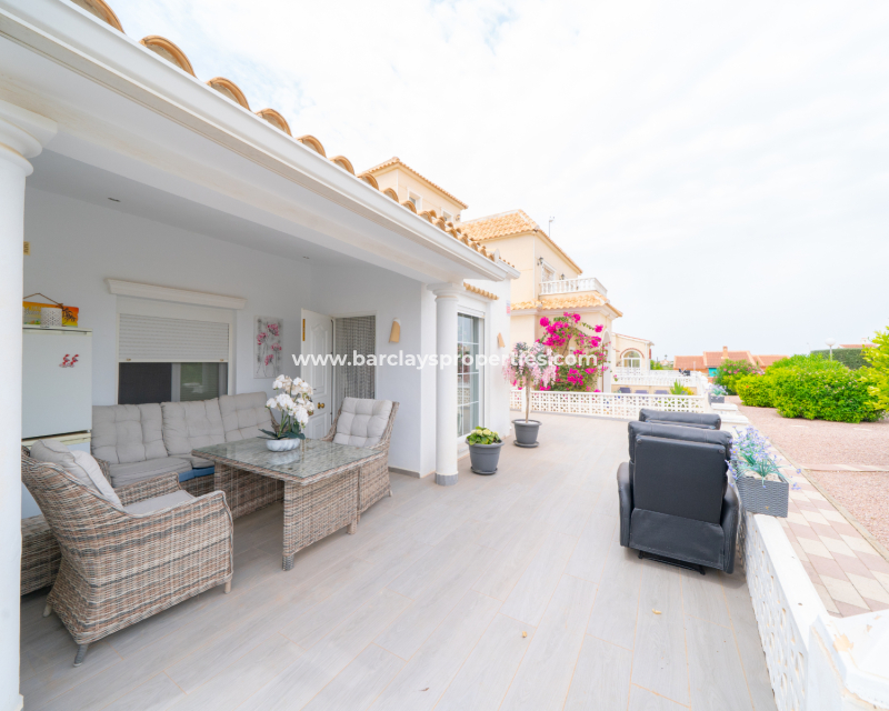 Resale - Detached - Urb. La Marina