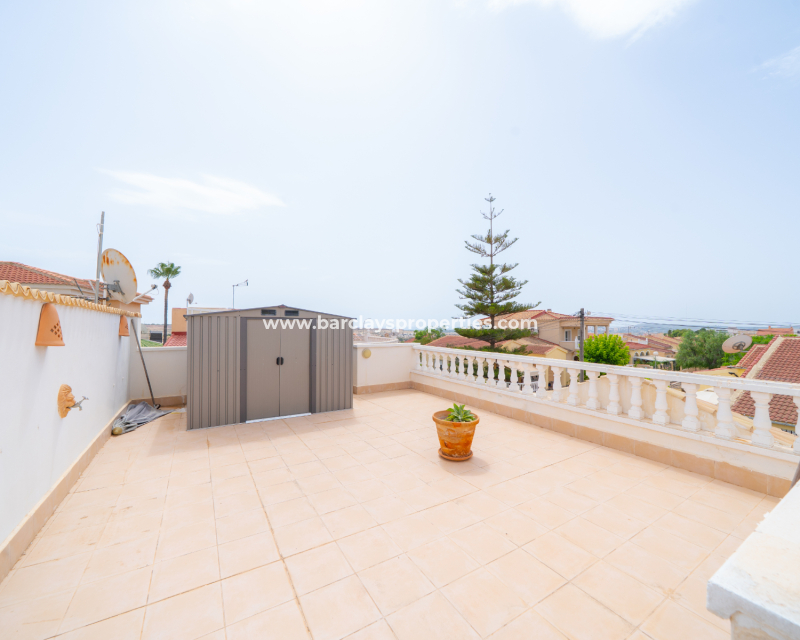 Resale - Detached - Urb. La Marina