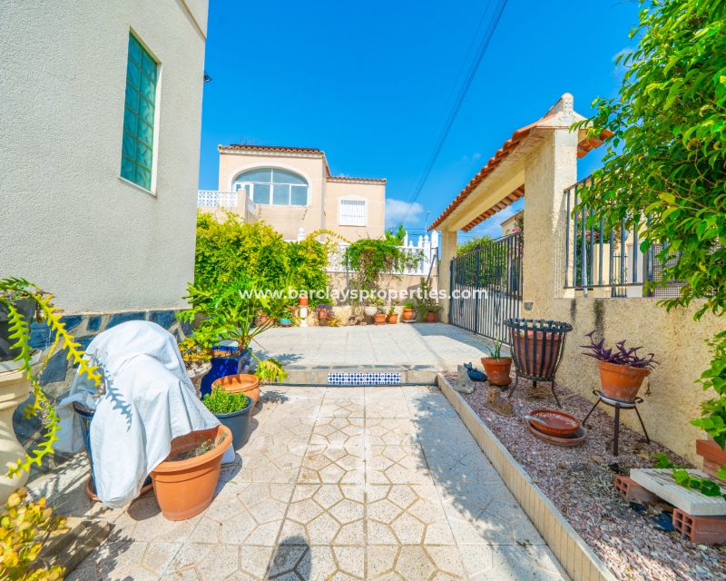 Resale - Detached - Urb. La Marina
