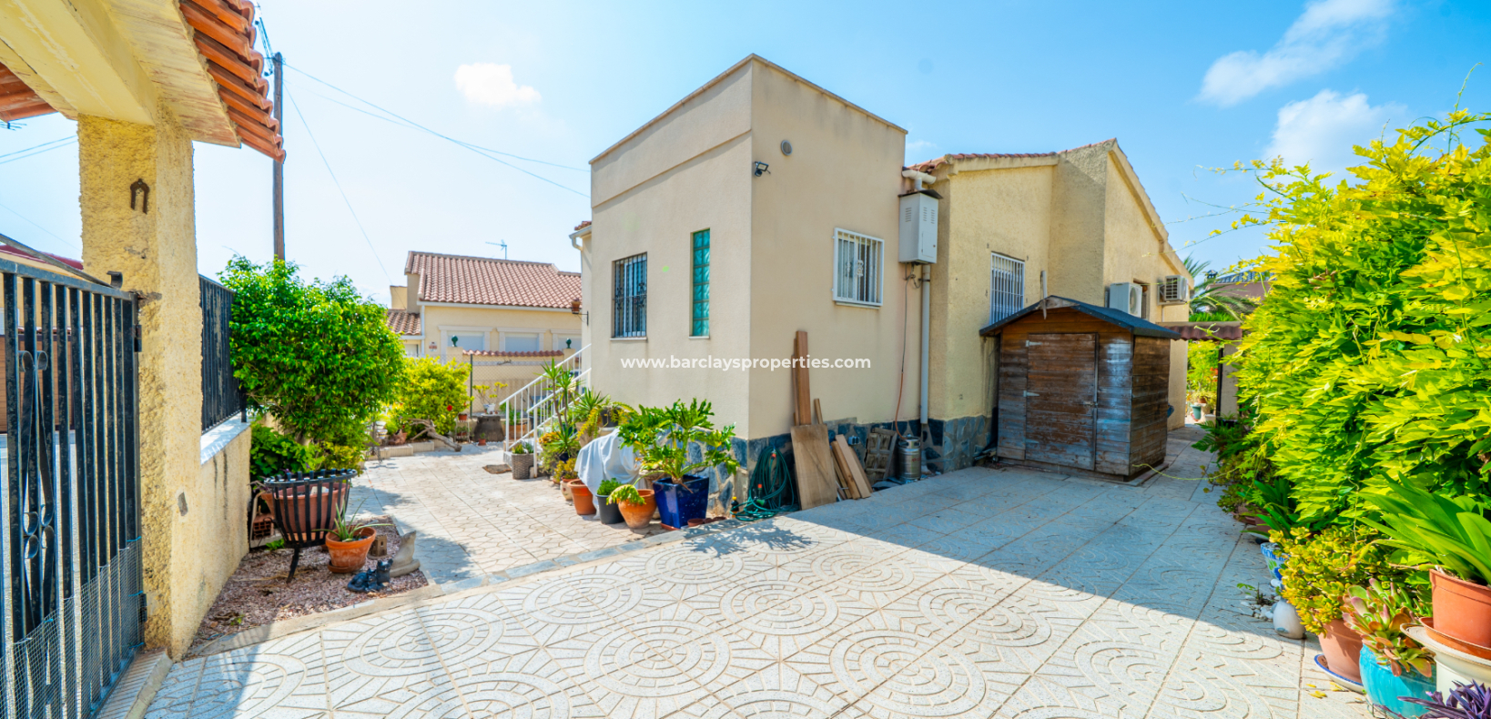 Resale - Detached - Urb. La Marina
