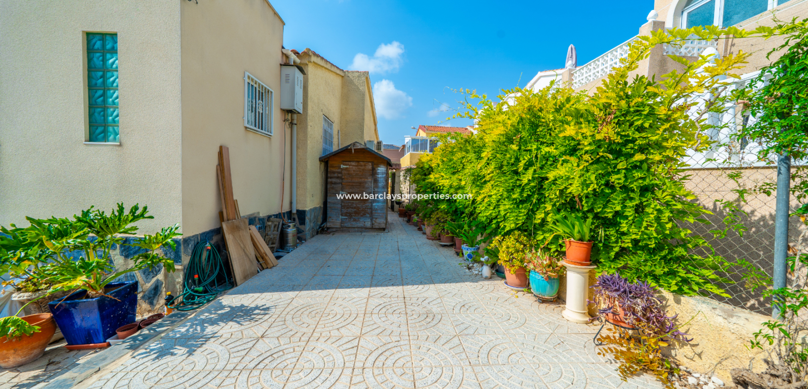 Resale - Detached - Urb. La Marina